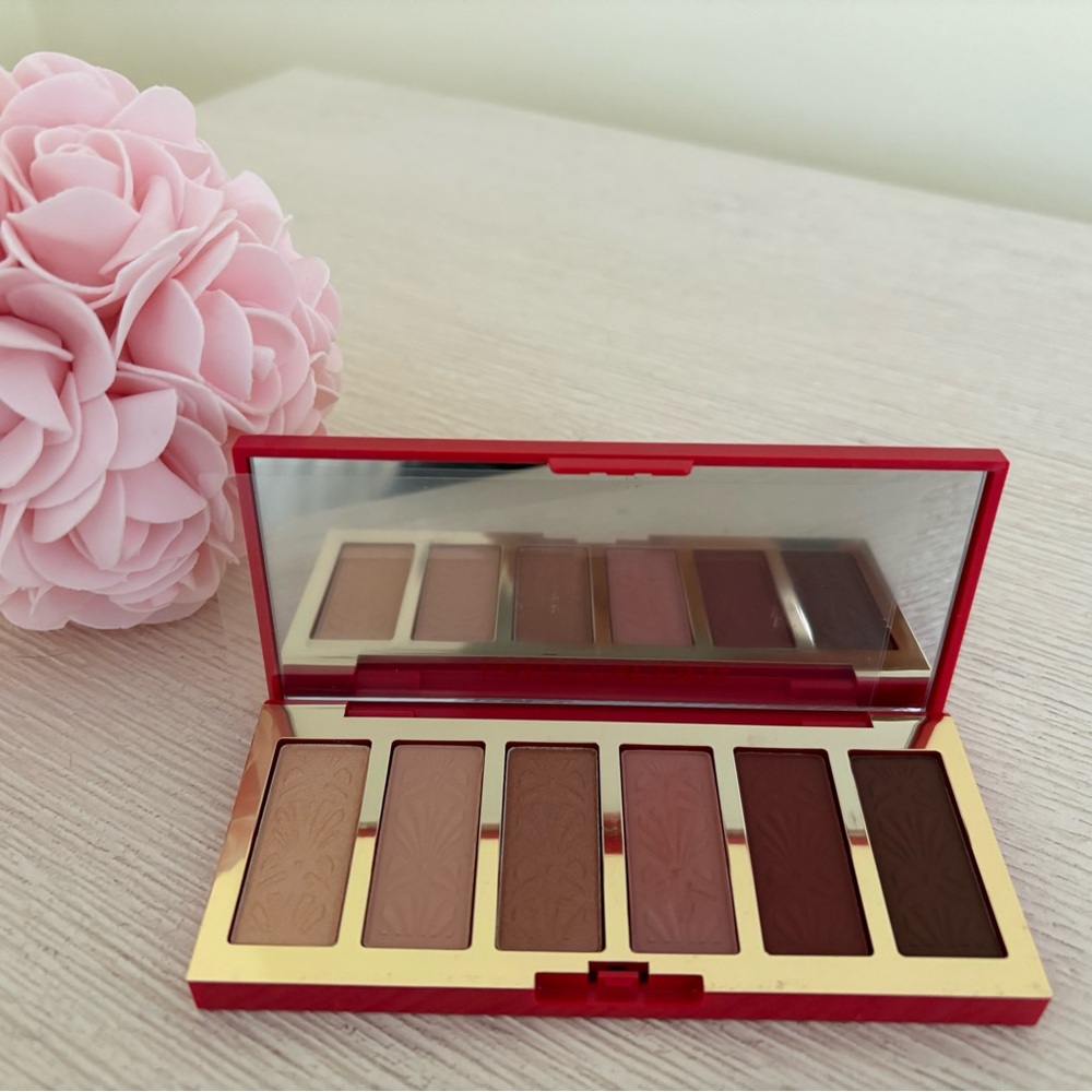 Estee Lauder Red and Pink Eyeshadow Set